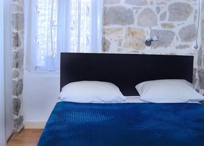 Studio City Center Apartment